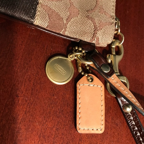 🔸NWOT COACH Wristlet 🔸 - Picture 5 of 8